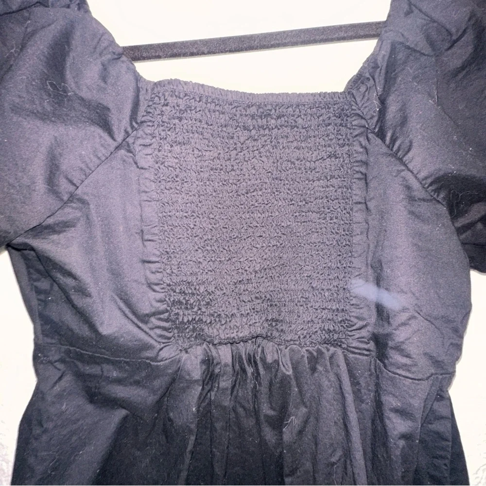 Old Navy Black Puff Sleeve Ruffled Blouse Empire Waist Size Large Minimalist Fun